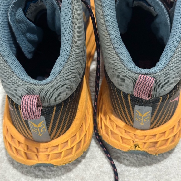 HOKA Speedgoat mid 2 GTX Women’s Size 8 - Picture 7 of 8